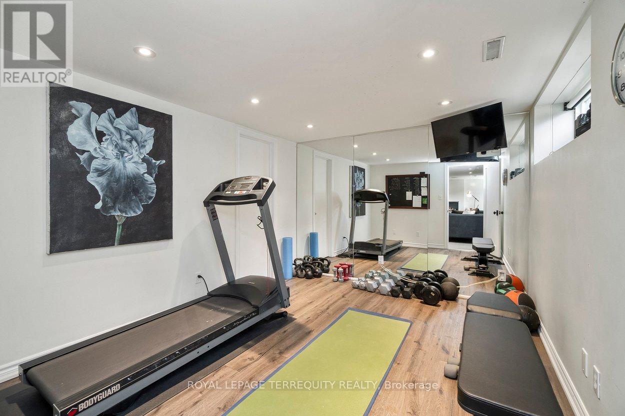 94 Kingsway Crescent, Toronto, Ontario  M8X 2R9 - Photo 34 - W13024008