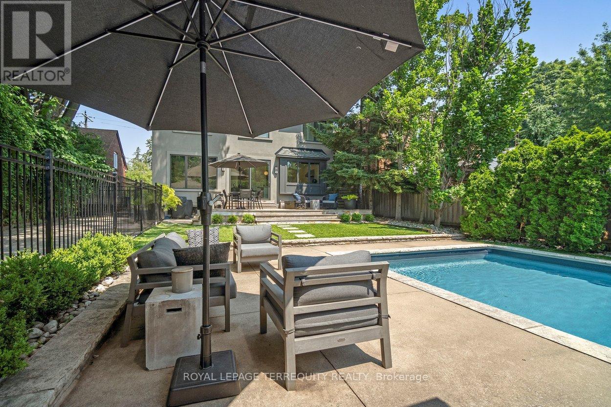 94 Kingsway Crescent, Toronto, Ontario  M8X 2R9 - Photo 37 - W13024008