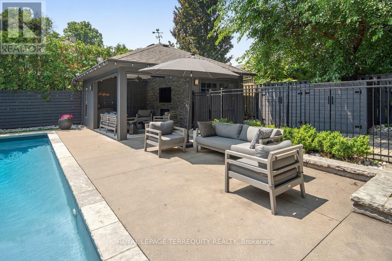 94 Kingsway Crescent, Toronto, Ontario  M8X 2R9 - Photo 44 - W13024008