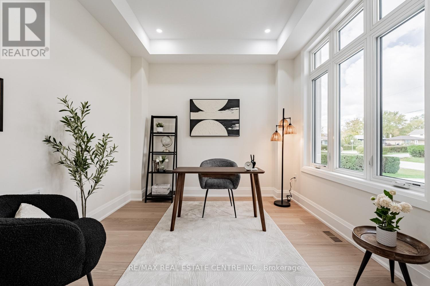 368 Weighton Drive, Oakville, Ontario  L6K 2R4 - Photo 3 - W13024038