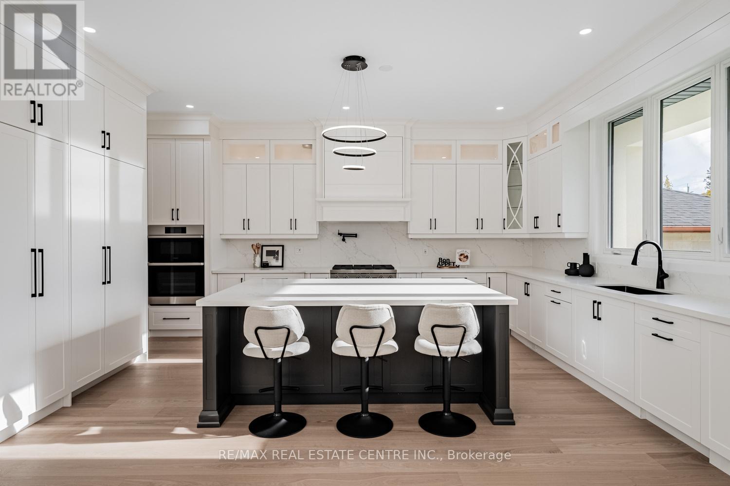 368 Weighton Drive, Oakville, Ontario  L6K 2R4 - Photo 8 - W13024038