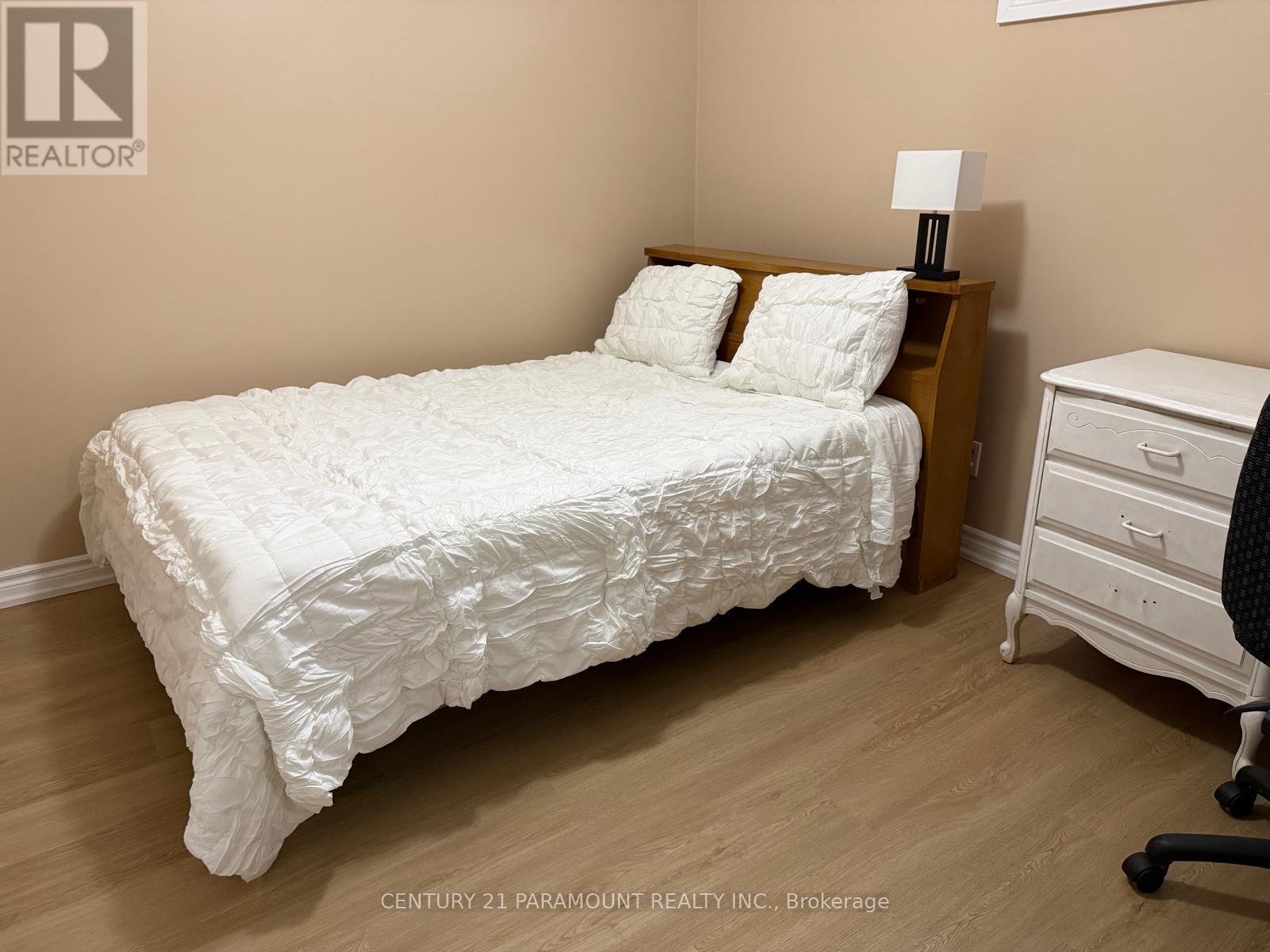 7275 VILLAGE WALK, Mississauga, Ontario