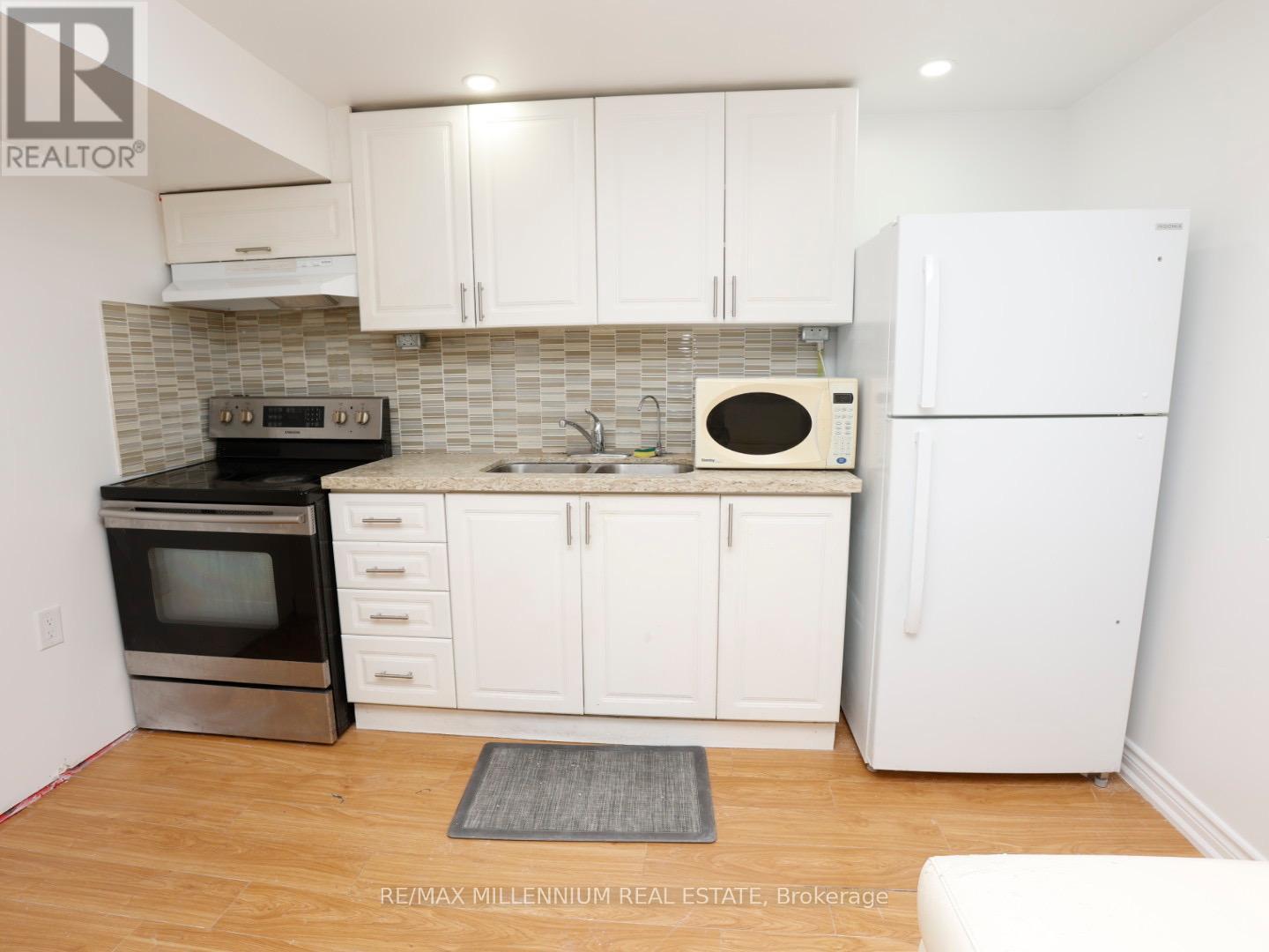 LOWER - 6482 CHAUMONT CRESCENT, Mississauga, Ontario