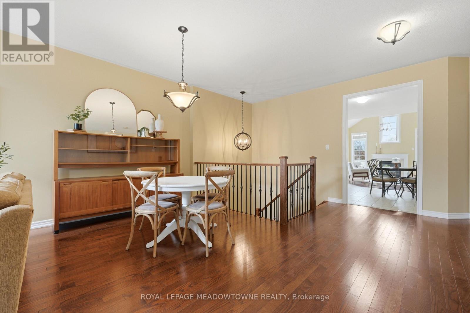 26 Garrison Square E, Halton Hills (Georgetown), Ontario  L7G 0B9 - Photo 10 - W13024206