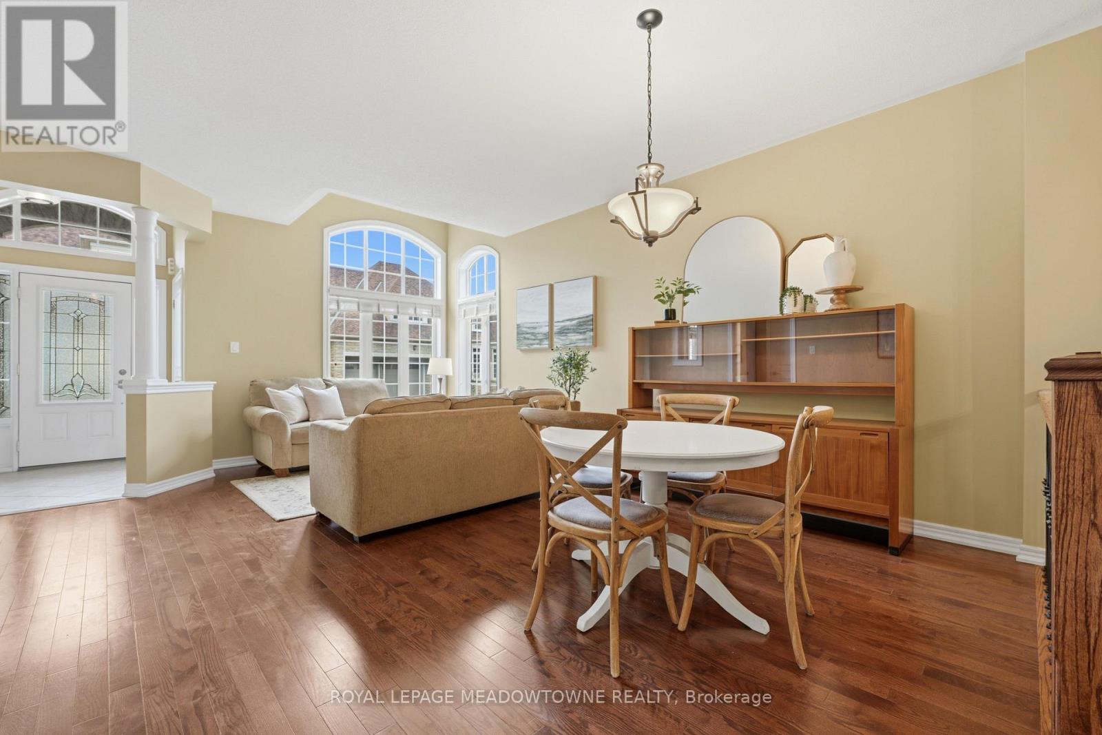 26 Garrison Square E, Halton Hills (Georgetown), Ontario  L7G 0B9 - Photo 11 - W13024206