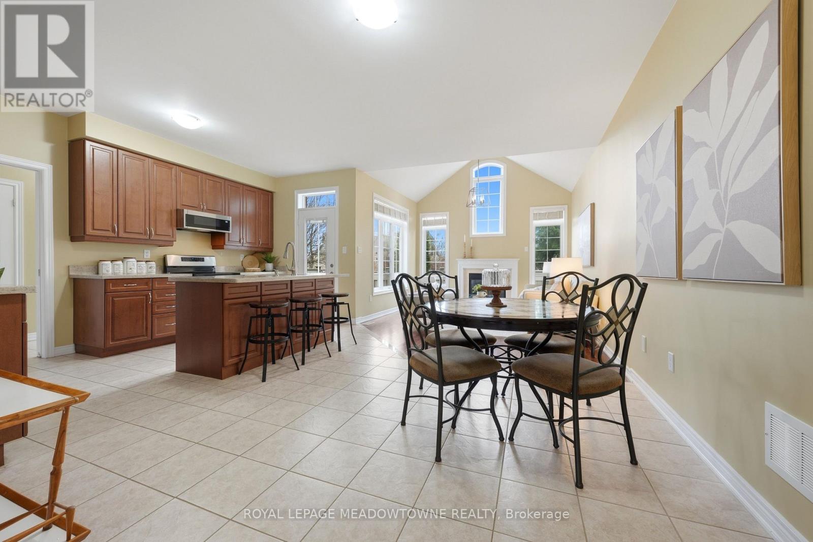 26 Garrison Square E, Halton Hills (Georgetown), Ontario  L7G 0B9 - Photo 12 - W13024206