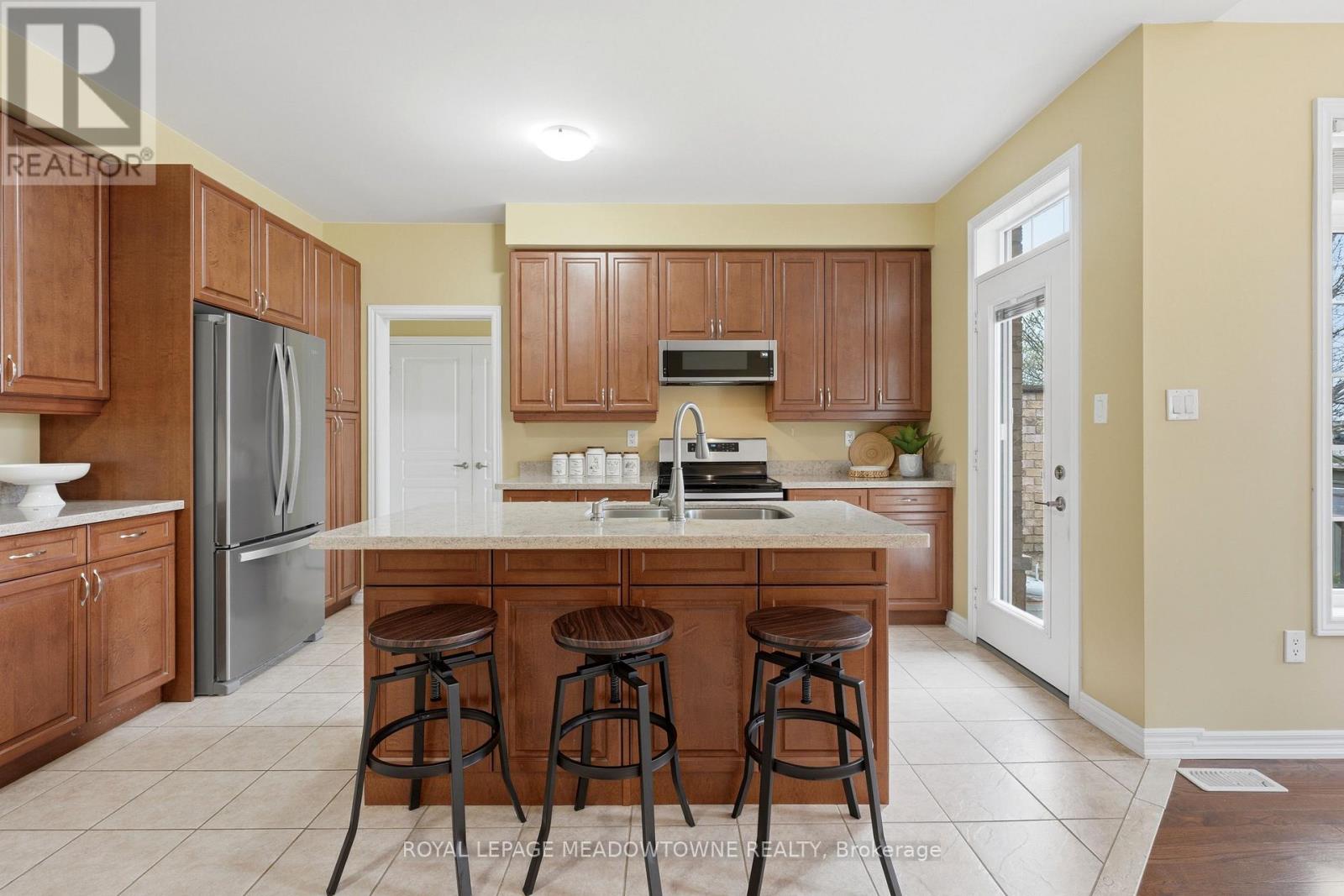 26 Garrison Square E, Halton Hills (Georgetown), Ontario  L7G 0B9 - Photo 15 - W13024206