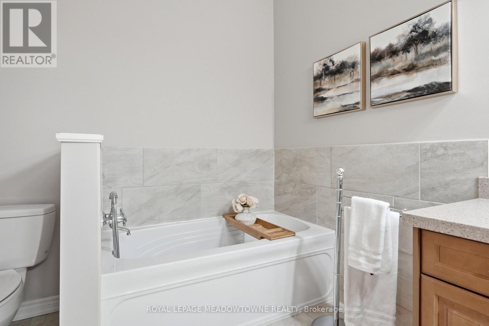 26 Garrison Square E, Halton Hills (Georgetown), Ontario  L7G 0B9 - Photo 31 - W13024206