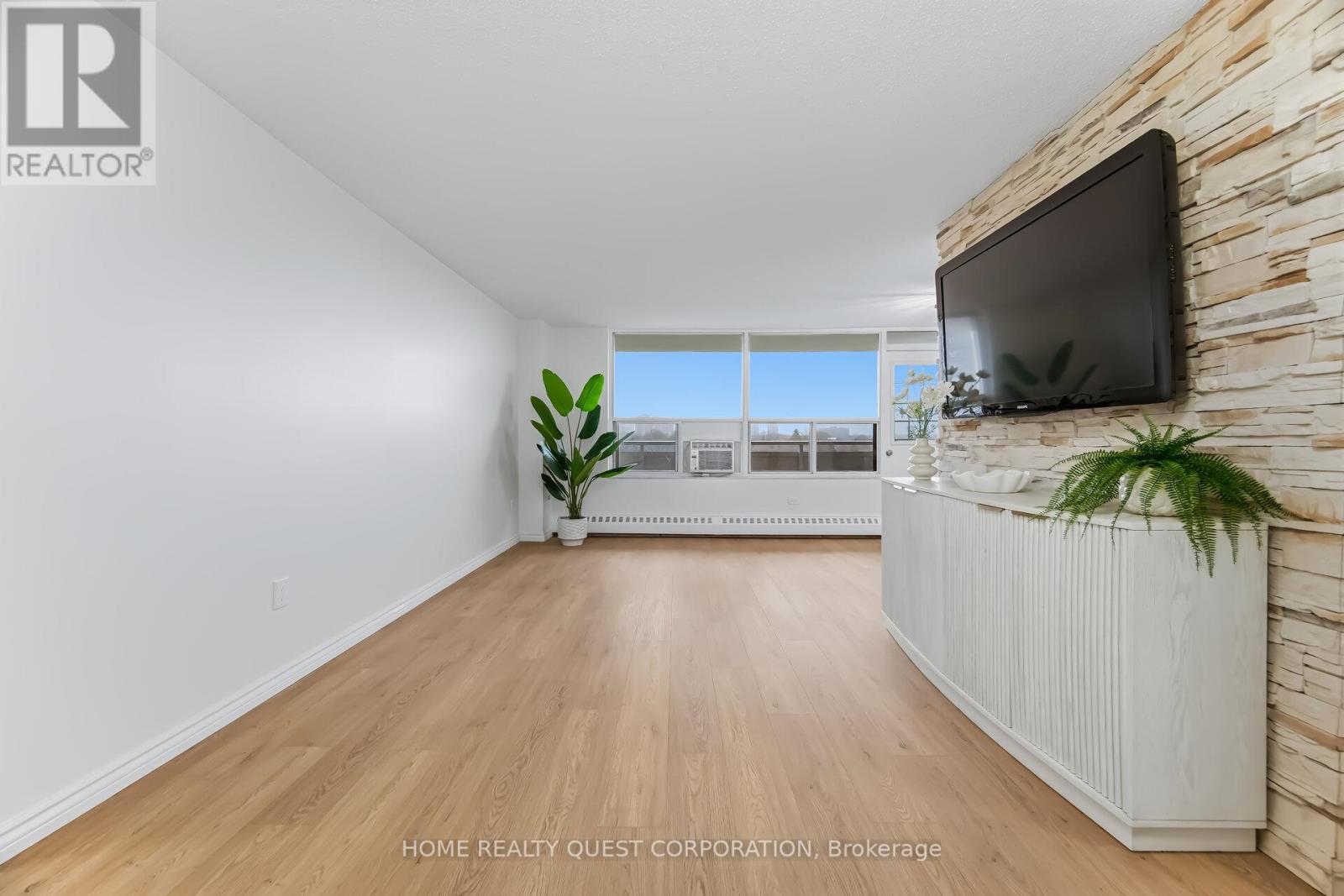 605 - 3120 Kirwin Avenue, Mississauga, Ontario  L5A 3R2 - Photo 4 - W13024220