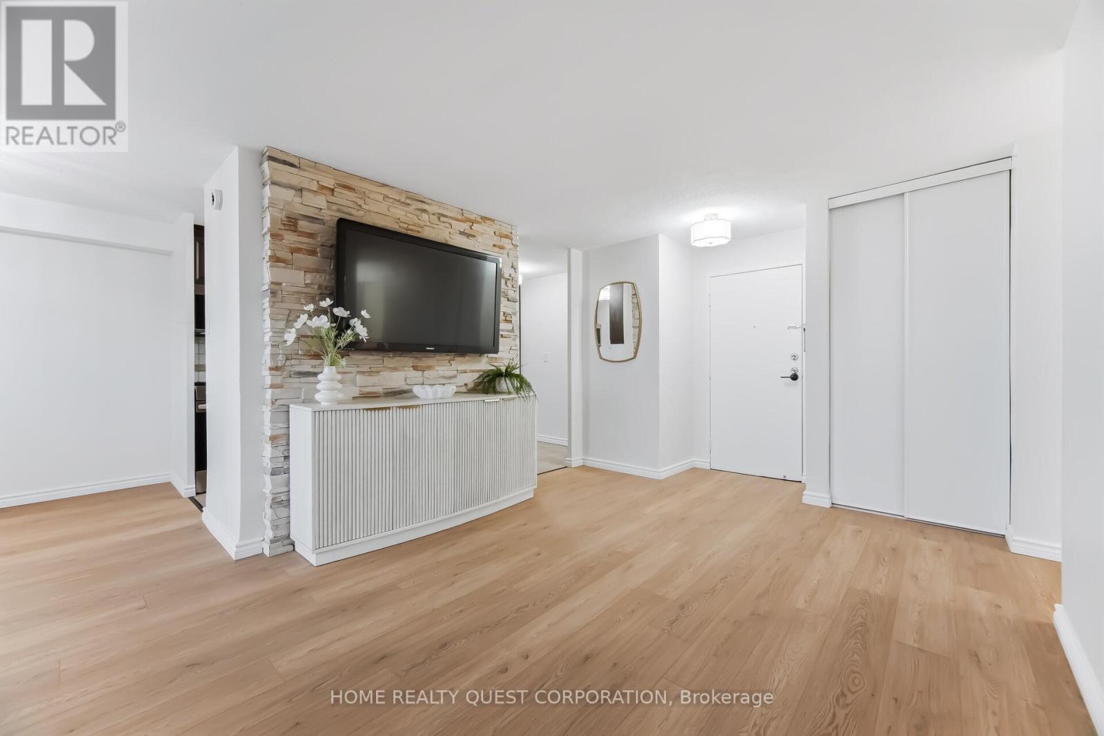 605 - 3120 Kirwin Avenue, Mississauga, Ontario  L5A 3R2 - Photo 7 - W13024220