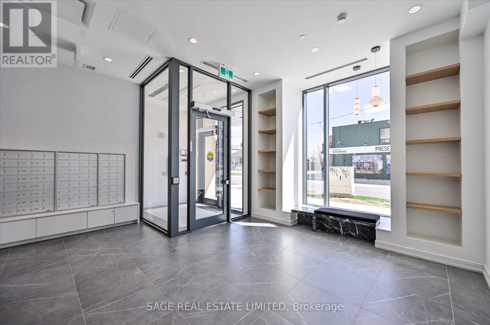509 - 6 Chartwell Road, Toronto, Ontario  M8Z 4E8 - Photo 4 - W13024228
