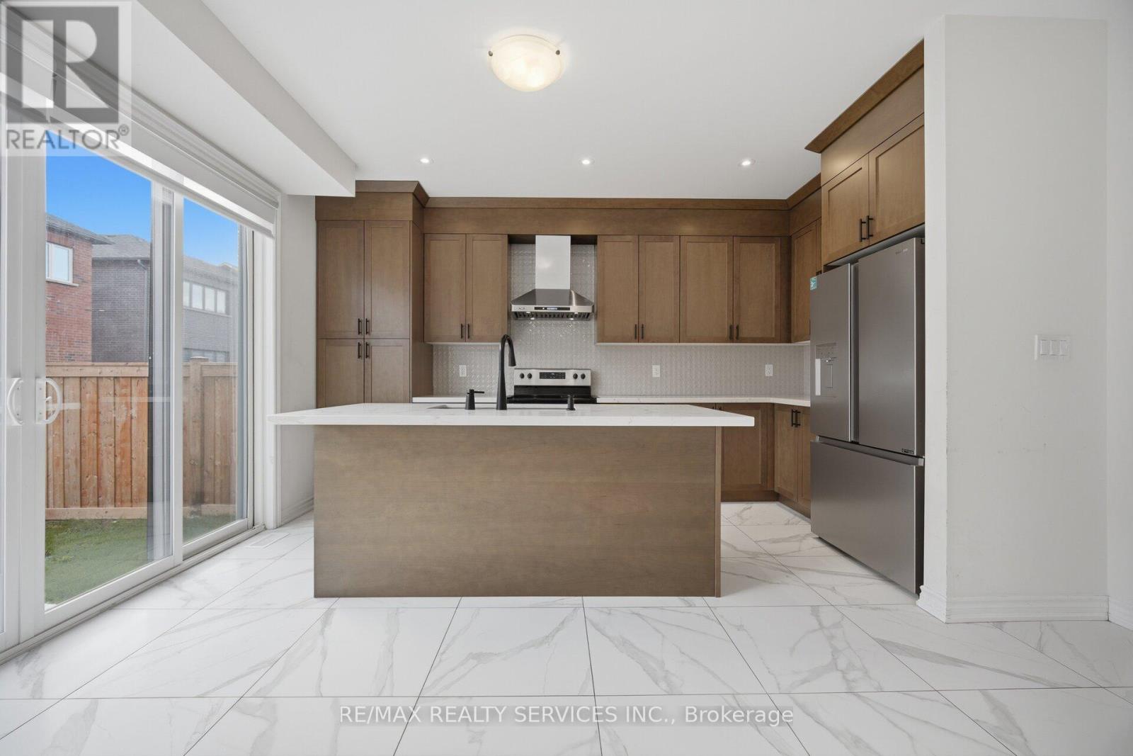 26 Gatherwood Terrace, Caledon, Ontario  L7C 4M5 - Photo 2 - W13024292