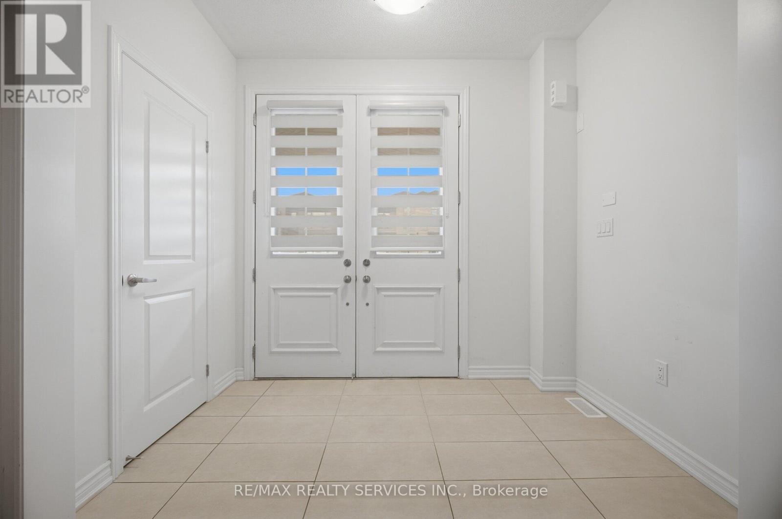 26 Gatherwood Terrace, Caledon, Ontario  L7C 4M5 - Photo 4 - W13024292