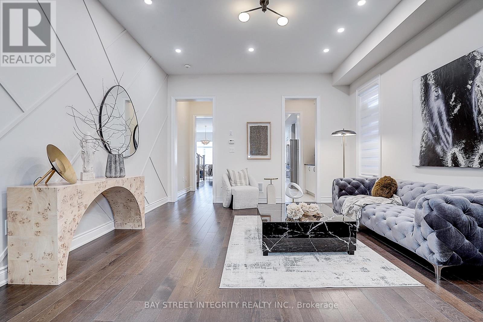 38 Settlers Road E, Oakville, Ontario  L6H 0Y8 - Photo 2 - W13024298