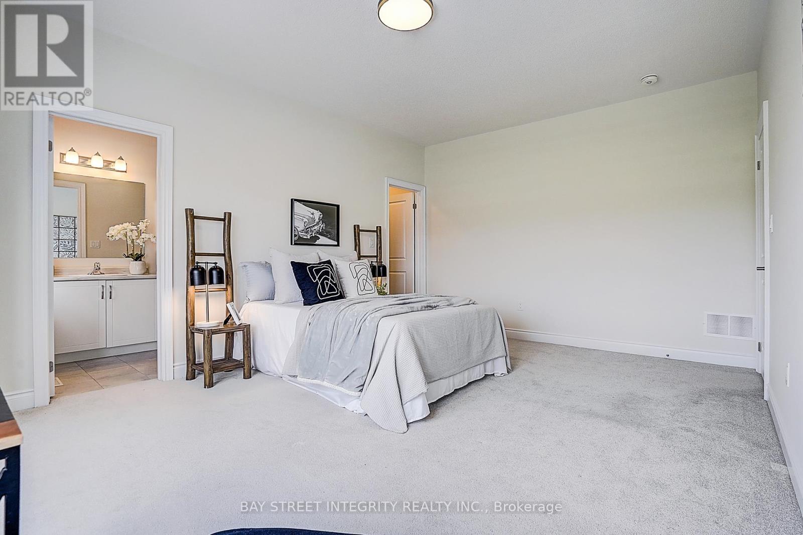 38 Settlers Road E, Oakville, Ontario  L6H 0Y8 - Photo 37 - W13024298