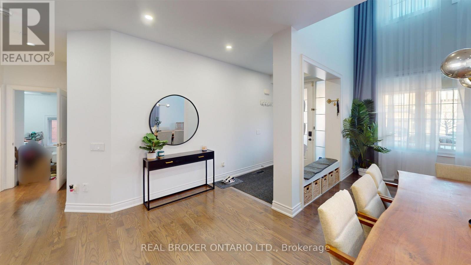 34 Kidd Street, Bradford West Gwillimbury, Ontario  L3Z 0V5 - Photo 4 - N12995946