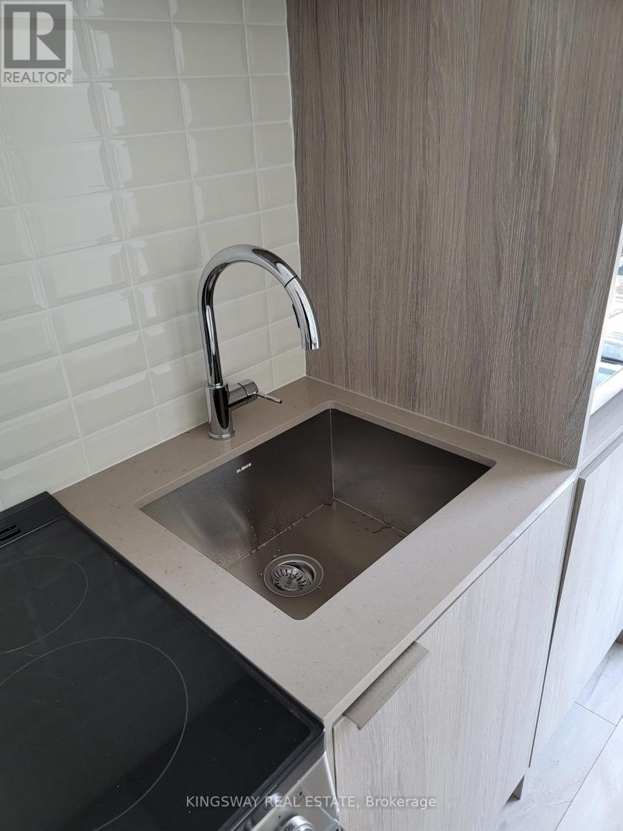 2108 - 70 Annie Craig Drive, Toronto, Ontario  M8V 0G2 - Photo 7 - W12902100