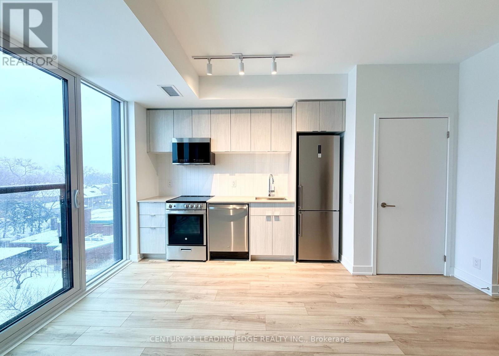 706 - 1660 Bloor Street W, Toronto, Ontario  M6P 1A8 - Photo 10 - W12947986