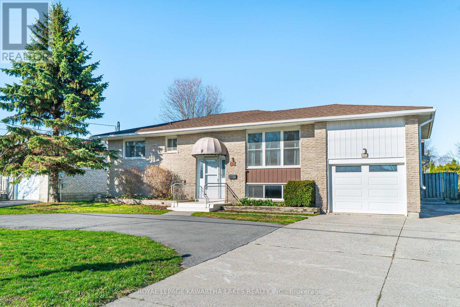 89 Angeline Street S, Kawartha Lakes, Ontario  K9V 3L4 - Photo 4 - X12615912