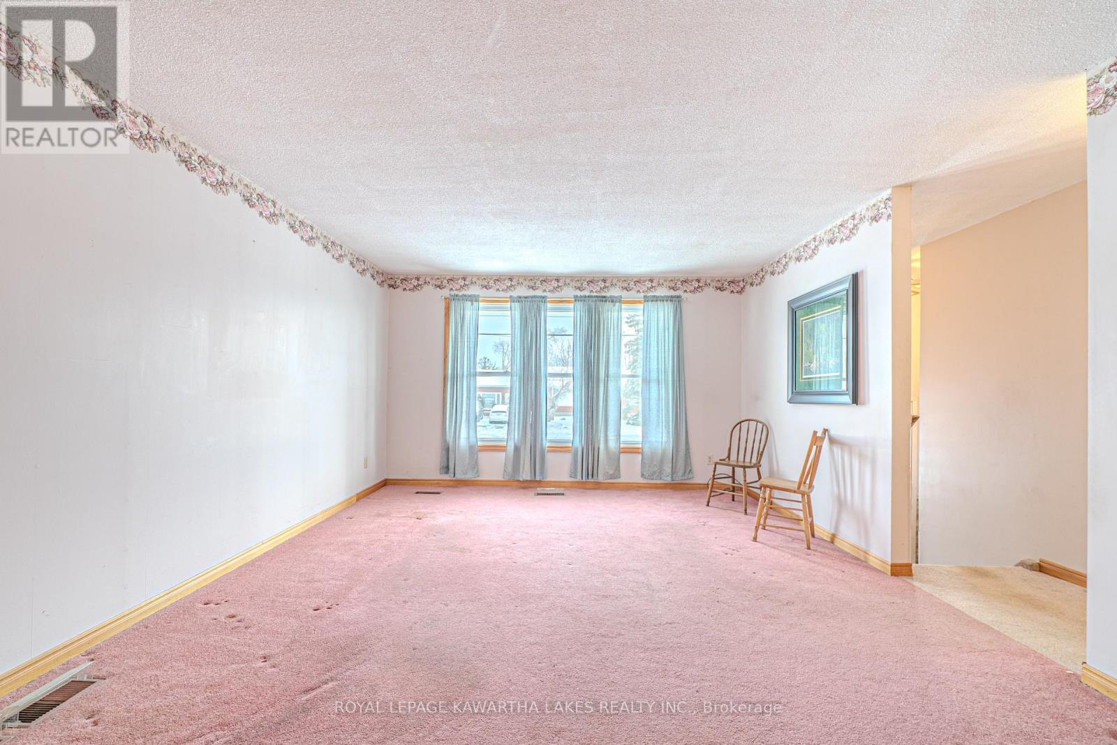 89 Angeline Street S, Kawartha Lakes, Ontario  K9V 3L4 - Photo 9 - X12615912