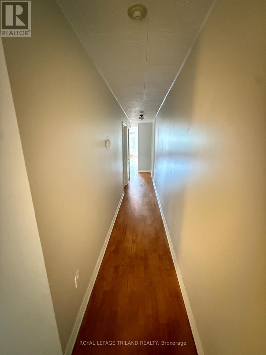 301 - 275 Queens Avenue, London East, Ontario  N6B 1X2 - Photo 12 - X12803572