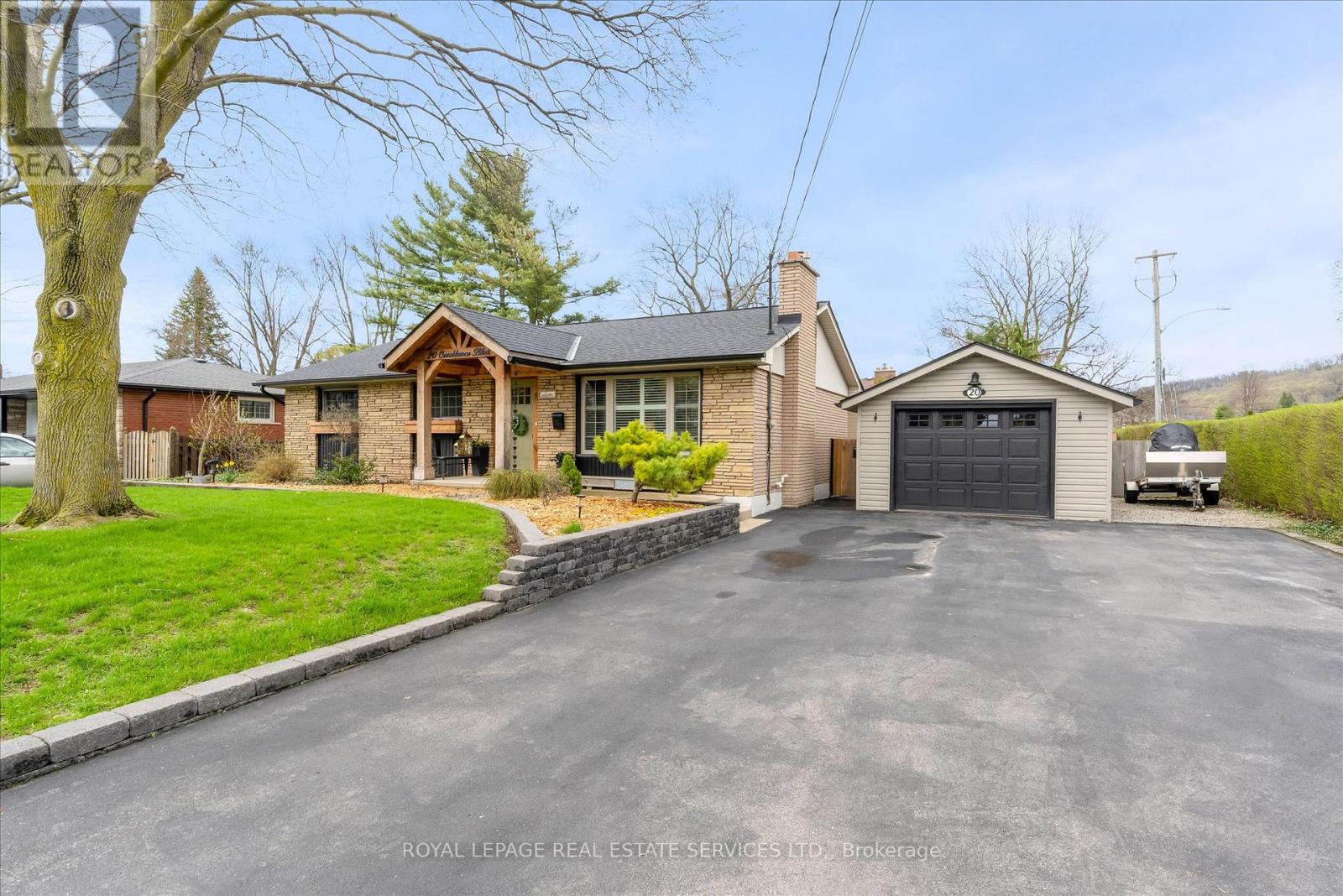 20 Casablanca Boulevard, Grimsby, Ontario  L3M 3Z1 - Photo 4 - X13024168