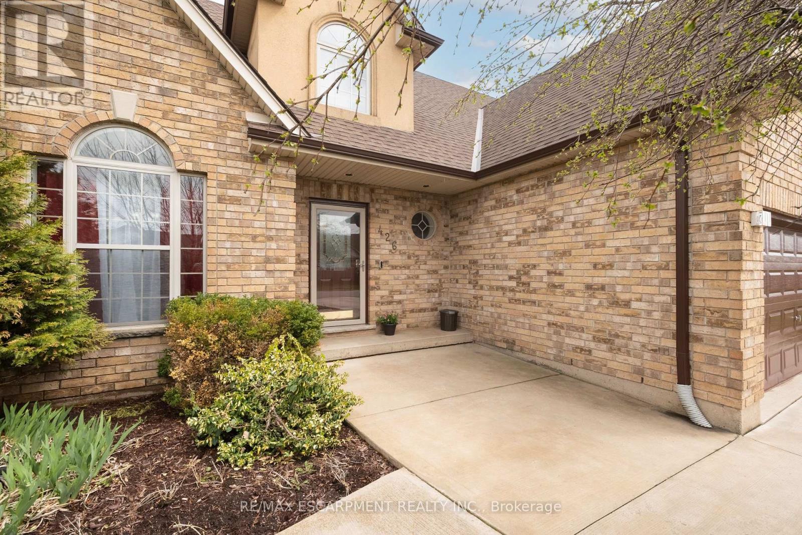 426 Barrington Court, Fort Erie, Ontario  L0S 1N0 - Photo 4 - X13024198