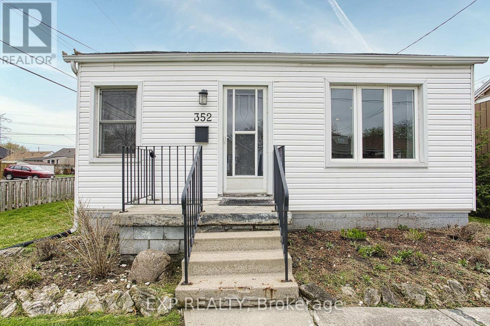 352 Fairfield Avenue, Hamilton (Homeside), Ontario  L8H 5H8 - Photo 5 - X13024236
