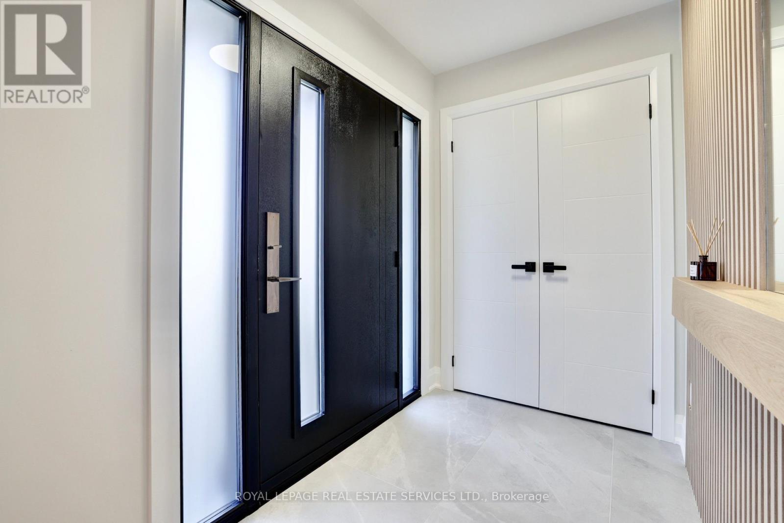 91 Forestgate Drive, Hamilton, Ontario  L9C 6A4 - Photo 4 - X13024318