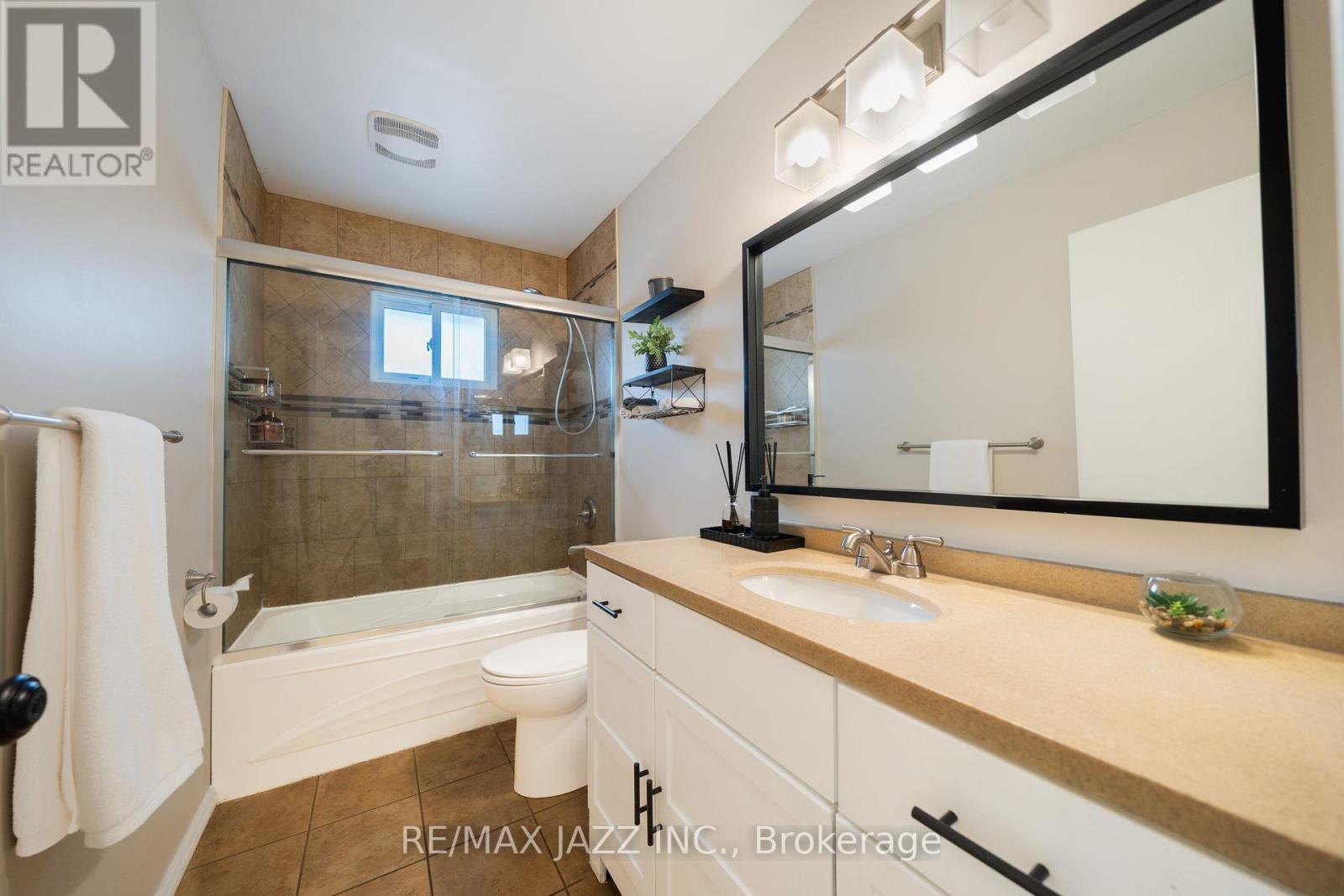 1007 Cardinal Court, Oshawa (Eastdale), Ontario  L1G 6Y3 - Photo 16 - E13024336