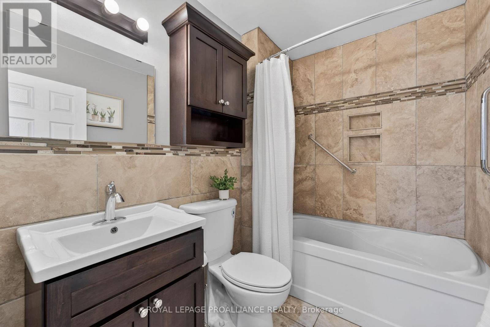 742 Wallbridge-Loyalist Road, Belleville, Ontario  K8N 4Z5 - Photo 13 - X13024488