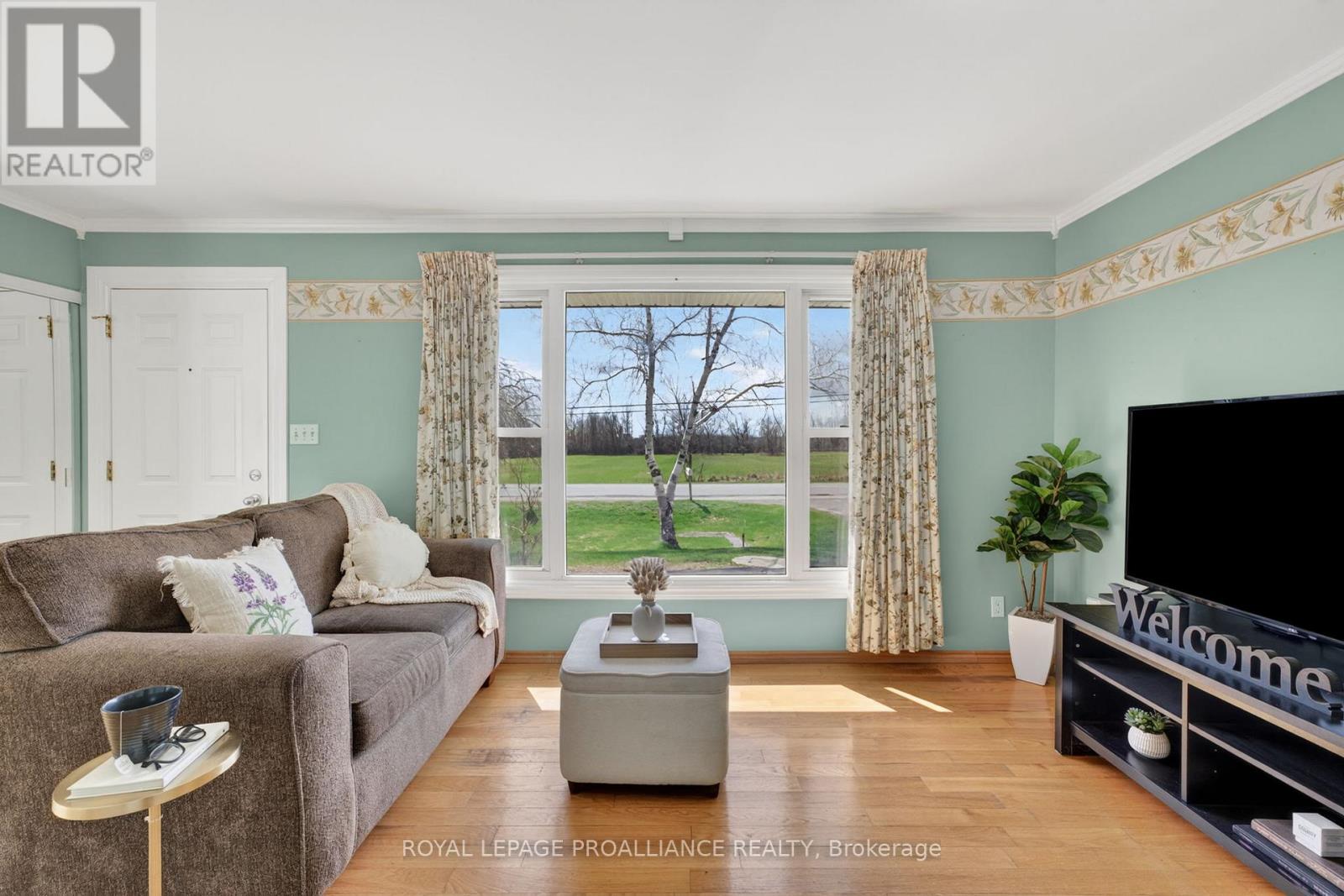 742 Wallbridge-Loyalist Road, Belleville, Ontario  K8N 4Z5 - Photo 6 - X13024488