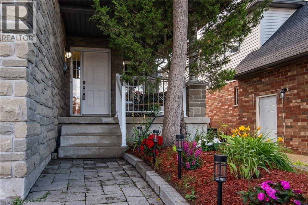 11 Apple Ridge Drive, Kitchener, Ontario  N2P 2R8 - Photo 2 - 40809790