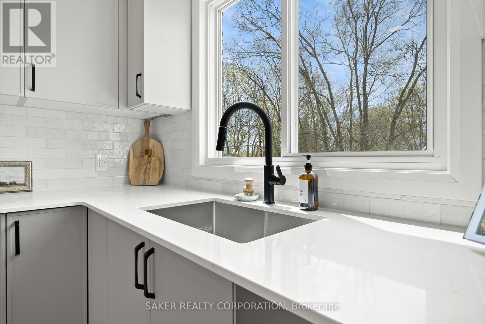 Photo 11 of 34 for 35 Kintail Crescent