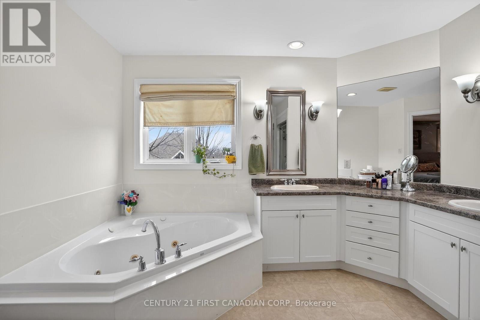 1983 Quarrier Road, London North, Ontario  N6G 5L2 - Photo 28 - X13024346