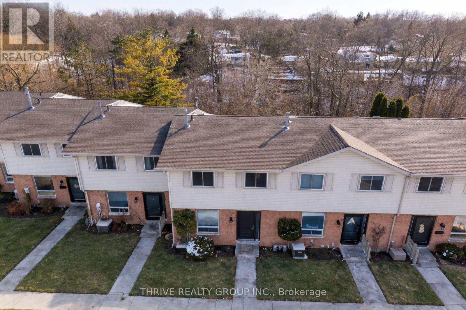 Photo 2 of 31 for 3 - 80 Acorn Crescent