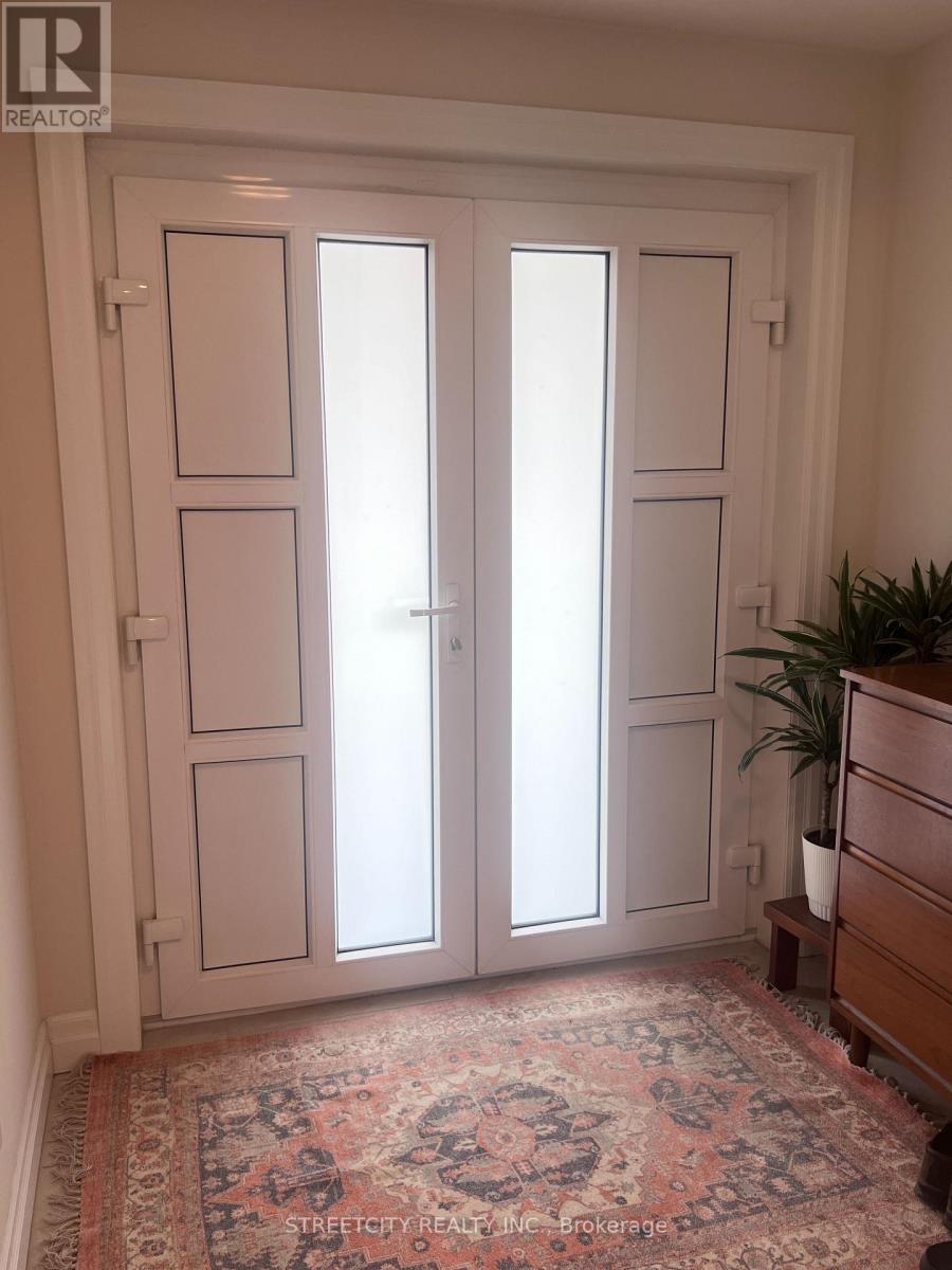 Photo 3 of 33 for 878 Zaifman Circle