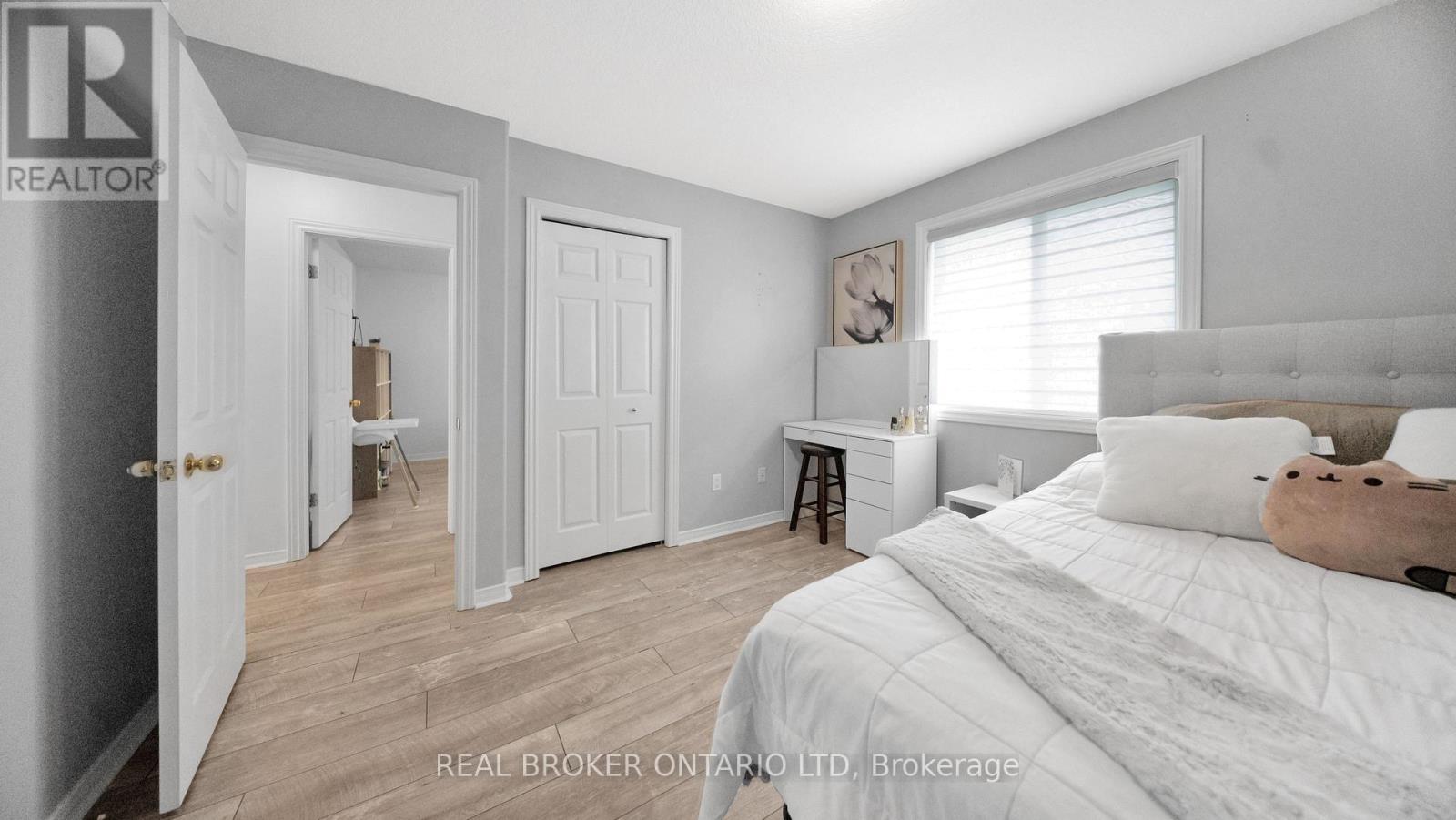 Photo 23 of 43 for 949 Blythwood Road