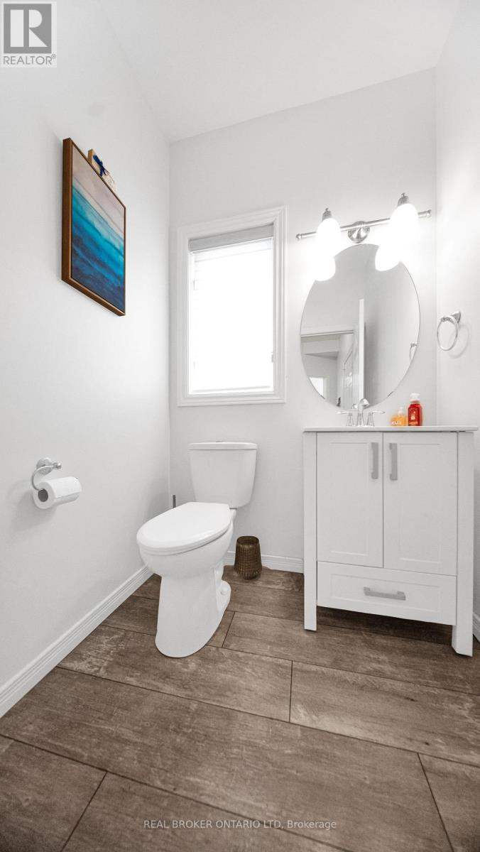 Photo 36 of 43 for 949 Blythwood Road