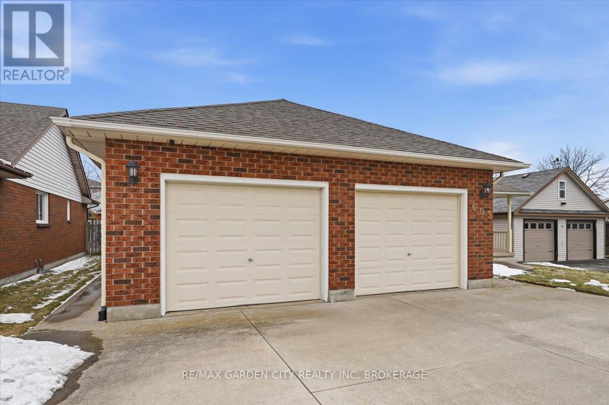 603 Bunting Road, St. Catharines, Ontario  L2M 2Z9 - Photo 2 - X12852870