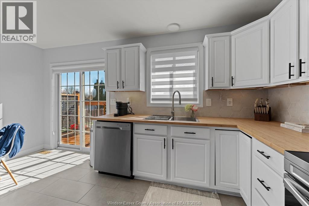 430 Woodridge Drive, Tecumseh, Ontario  N8N 4V5 - Photo 18 - 26008726