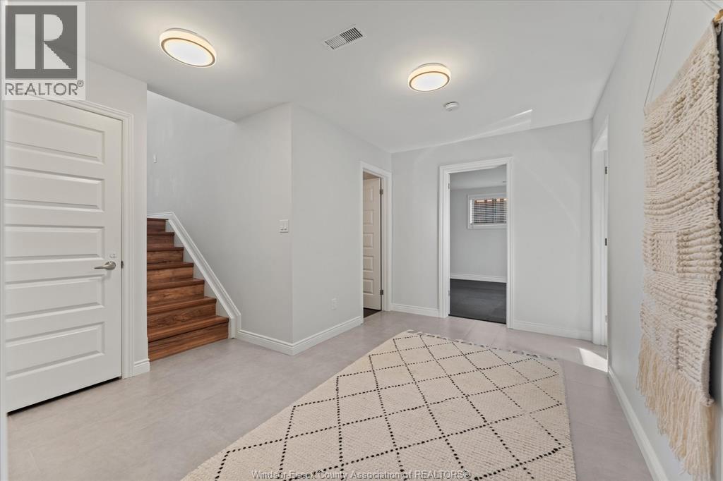 430 Woodridge Drive, Tecumseh, Ontario  N8N 4V5 - Photo 23 - 26008726