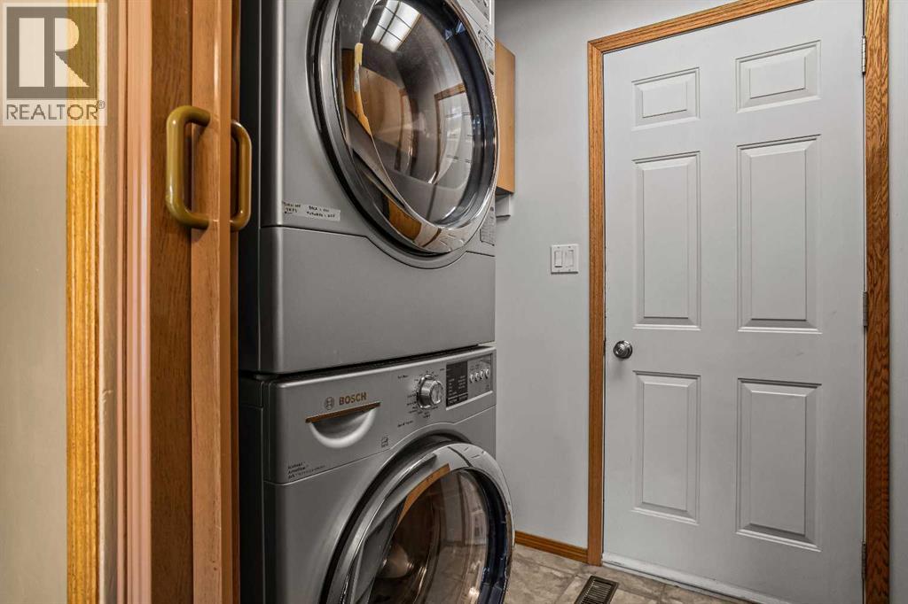 933 15th Street, Canmore, Alberta  T1W 1X2 - Photo 19 - A2290110