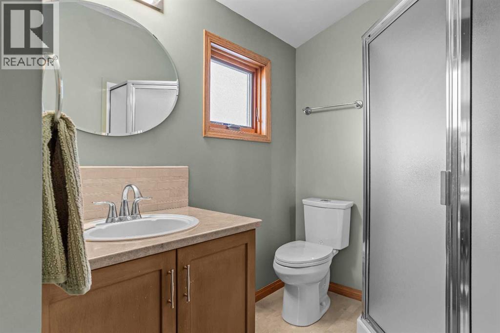 933 15th Street, Canmore, Alberta  T1W 1X2 - Photo 27 - A2290110