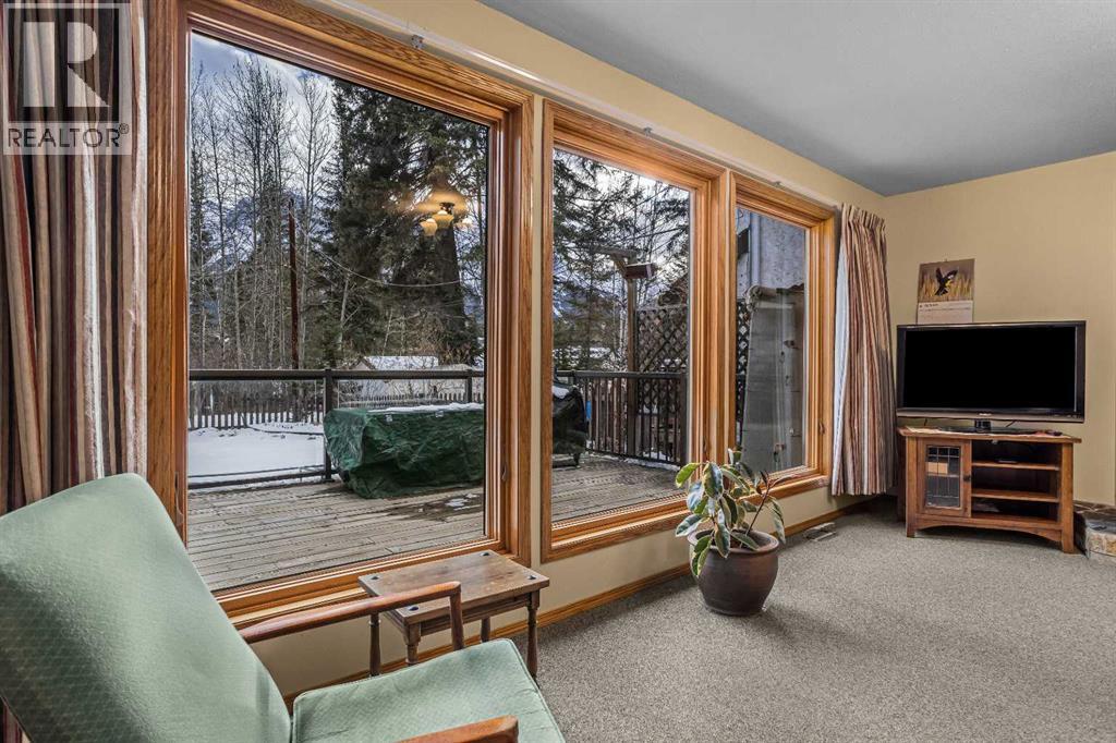 933 15th Street, Canmore, Alberta  T1W 1X2 - Photo 15 - A2290110