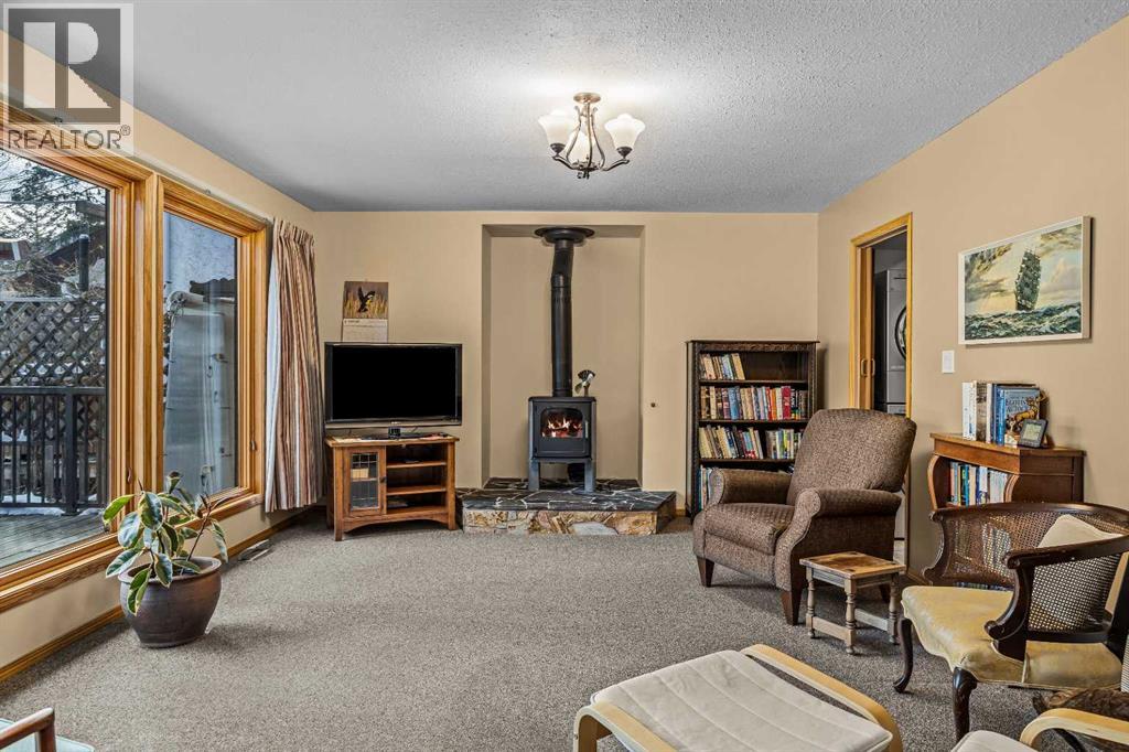 933 15th Street, Canmore, Alberta  T1W 1X2 - Photo 14 - A2290110