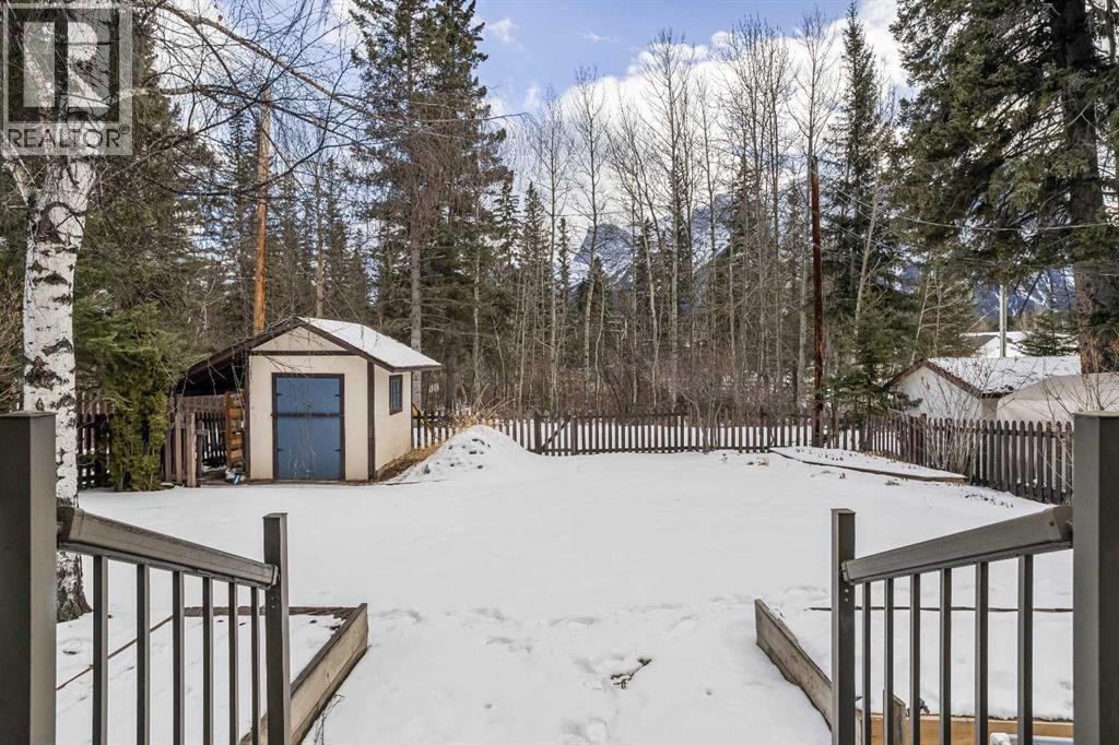933 15th Street, Canmore, Alberta  T1W 1X2 - Photo 37 - A2290110