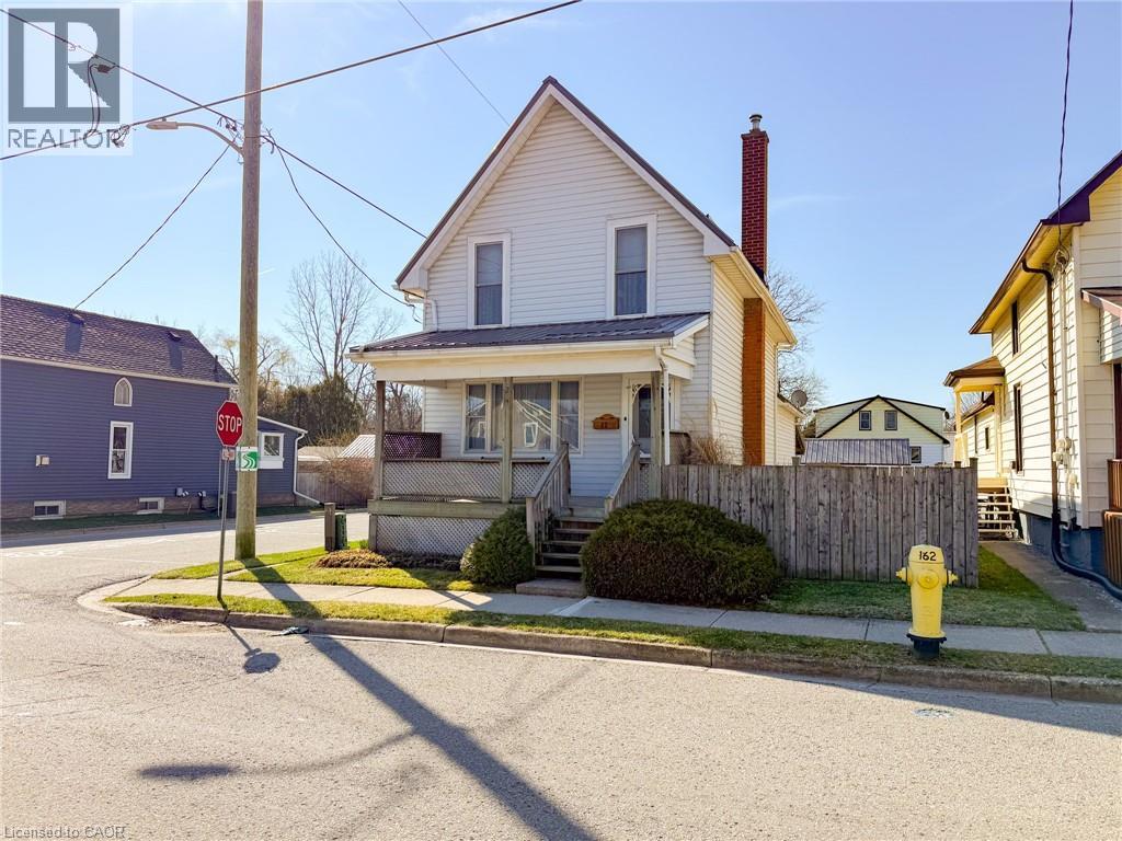 42 Patterson Street, Simcoe, Ontario  N3Y 1J2 - Photo 3 - 40818243