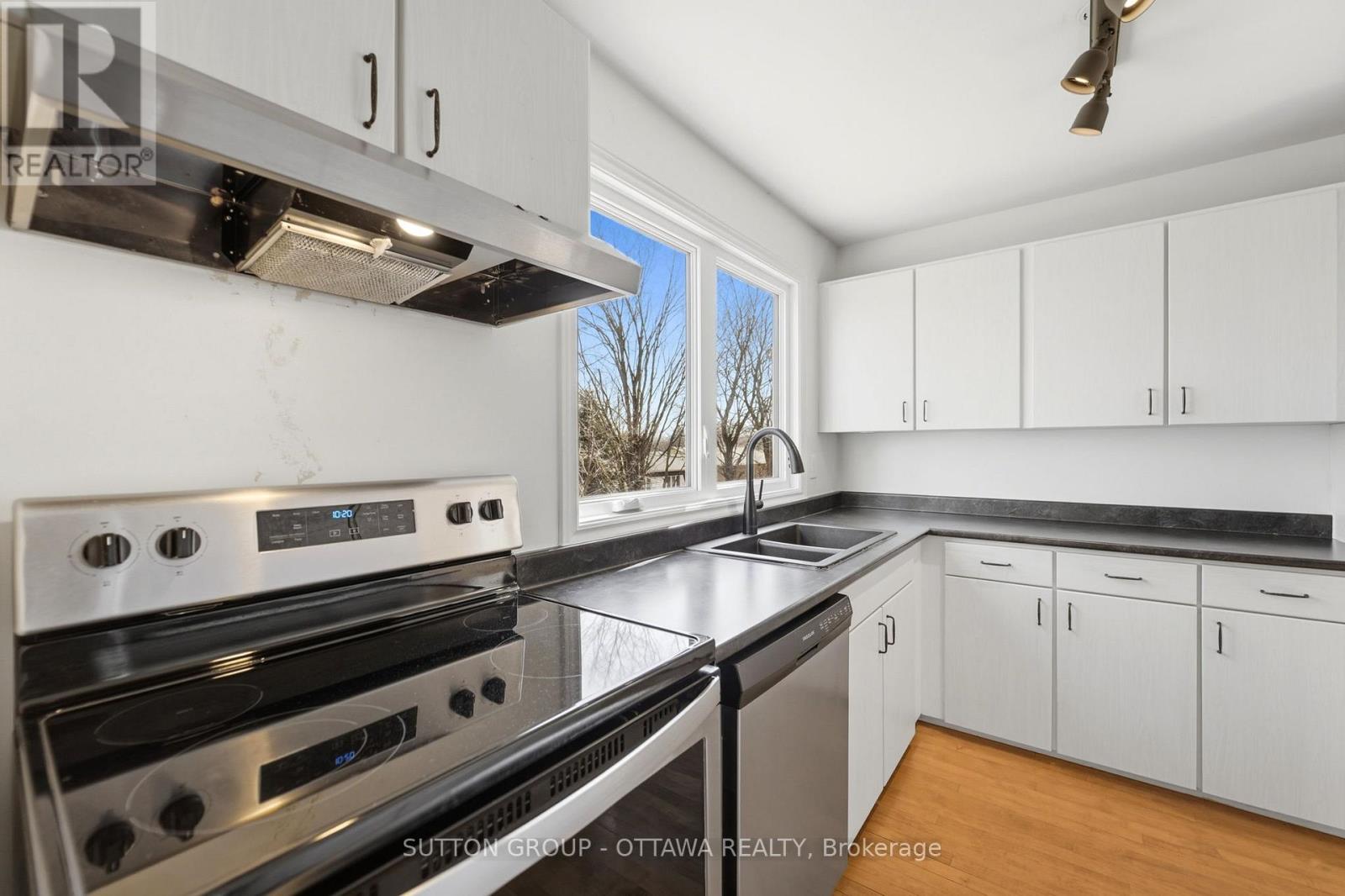 110 Pigeon Terrace, Ottawa, Ontario  K1V 9H7 - Photo 17 - X13024328