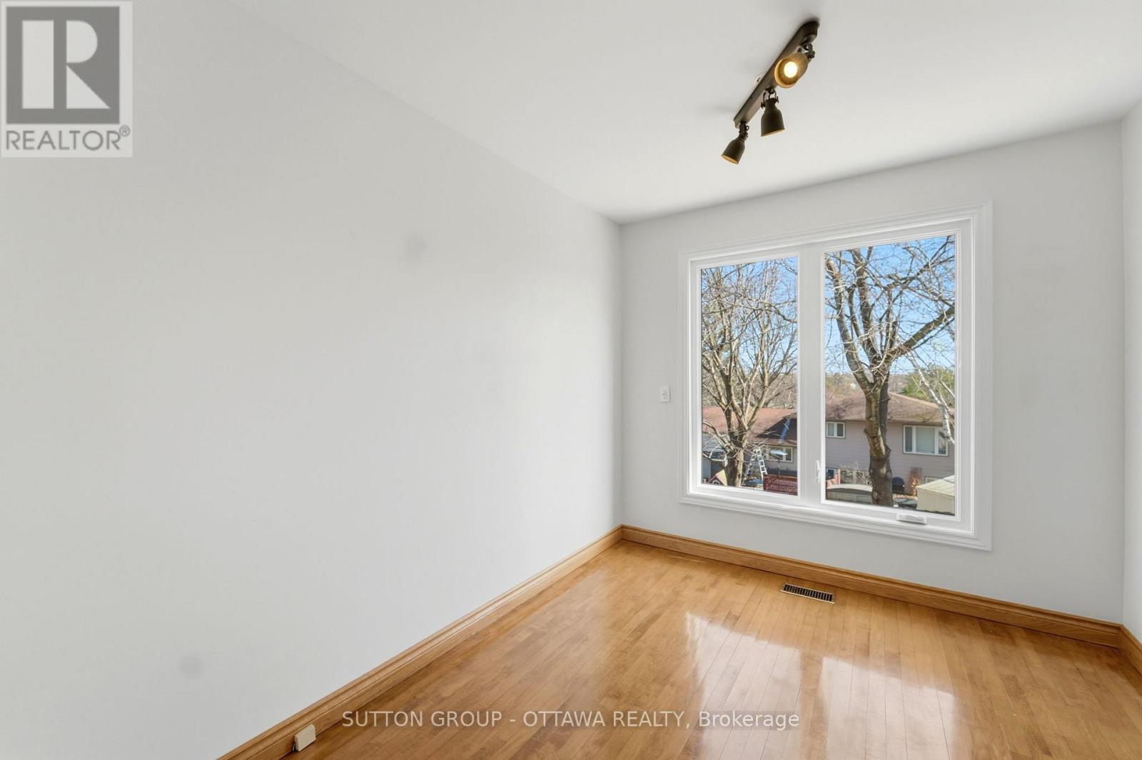 110 Pigeon Terrace, Ottawa, Ontario  K1V 9H7 - Photo 20 - X13024328